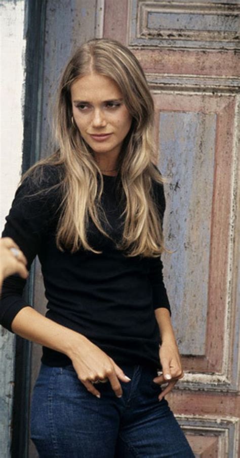 Hot Pictures Of Peggy Lipton Are So Damn Sexy That We Dont Deserve Her The Viraler
