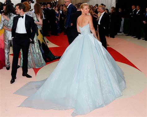 Claire Danes Won The Met Gala Red Carpet With Her Glow In The Dark
