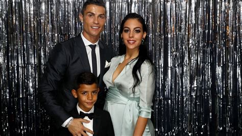 He named him after himself. Christiano Ronaldo will sieben Kinder: "Das ist meine ...