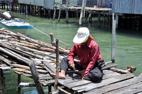 Peribadi personel seperti nama dan no kad pengenalan; WikiSabah: Dilemma penduduk Kg Air terbiar dan disisihkan