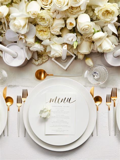 White On White Tablescapes Wedding Tablescapes Wedding Trends