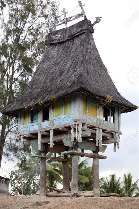 Asian houses design are very aesthetically pleasing and optimize small spaces. Stock Photo | East timor, Traditional house, Traditional ...