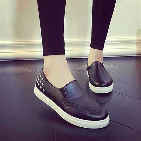 Spring Autumn New 2016 Women Loafers Rivet Woman Flats Shoes Casual