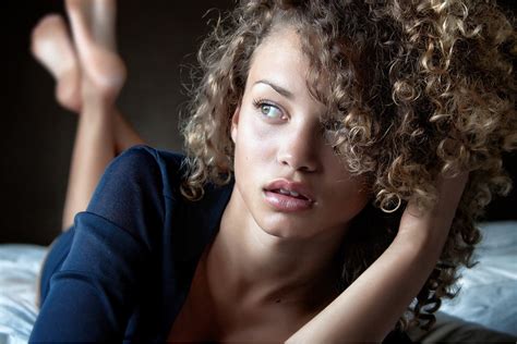 Stephanie Bertram Rose Women Brunette Model Curly Hair Green Eyes Hd Wallpapers Desktop