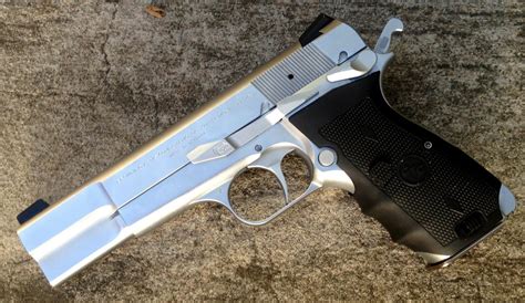 A pistol is a type of handgun. Meet the Browning Hi Power Pistol: A Revolutionary Gun ...