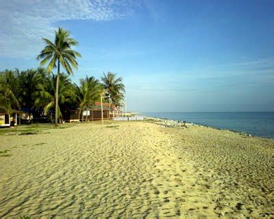 Kelantan is considered to be the most conservative of all malay states with its islamic traditions and having established pondok (traditional islamic learning centres) scattered all over the states, mostly started. Kelantan State - Malaysia Track