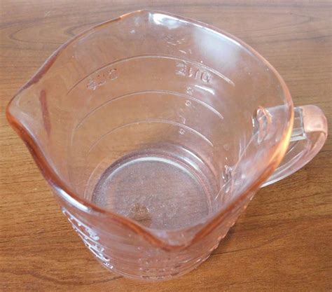 Kellogg S Triple Spout Pink Depression Glass Measuring Cup Rare