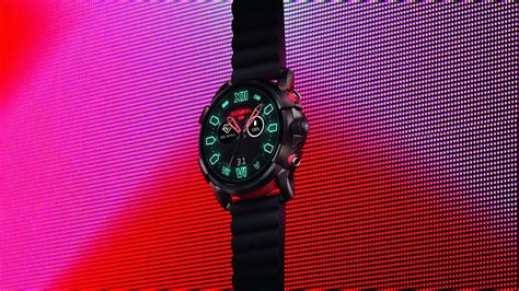 This Smartwatch Is Too Freaking Big Gizmodo Australia