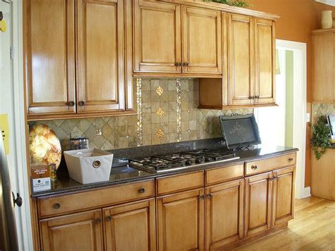 This needs to be done higher from the maximal point on the floor or three inches. Glazed cabinets | Honey oak cabinets, Glazed kitchen ...