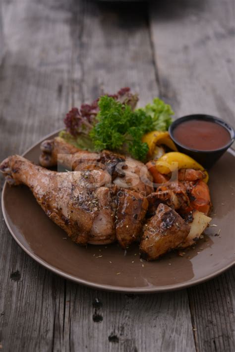 Tapi serious sangat sedap ikan masak 3 rasa ini, lebih lebih lagi saya menggunakan ikan siakap yang sangat segar. Ayam Panggang Masak Bersama Keluarga Di Hujung Minggu. 3 ...