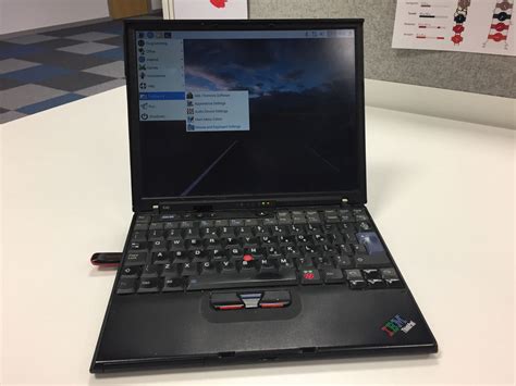 It features several configuration tools so that you can customize the theme or just tweak the emulator to. Raspberry Pi lance Pixel, l'OS parfait pour votre vieux PC ...