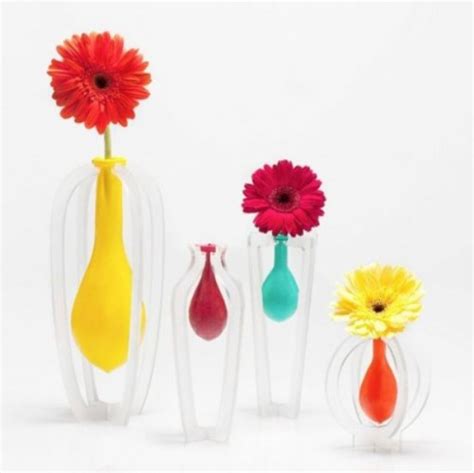Diy Latex Baloon Vases Shelterness
