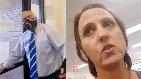 Karen Refuses To Wear Mask Inside Building Youtube