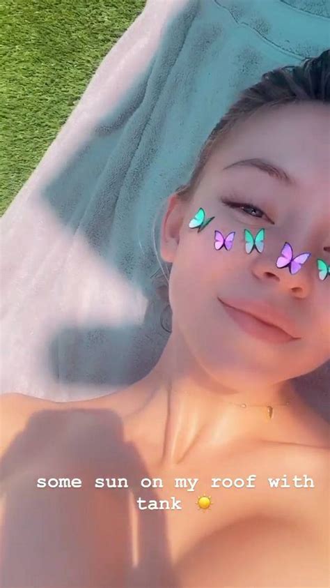 Sydney Sweeney Gives A Good Mood And Her Boobs 4 Pics GIF