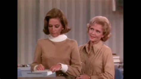 Mary Tyler Moore Show 💚 Betty White Is 95 Mary Tyler Moore Show Betty White Mary Tyler Moore