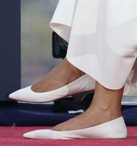 Melania Trump Celebrates Fourth Of July In Christian Louboutin Ballalla Flats Laptrinhx News