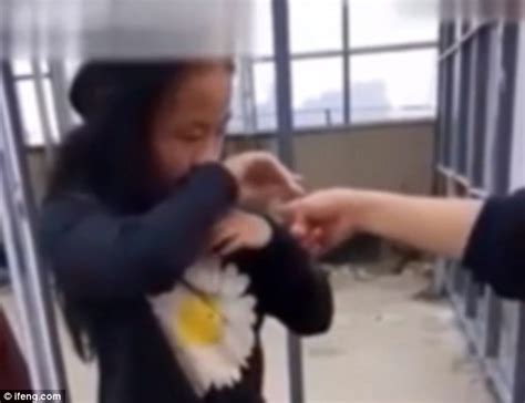 Horrific Video Shows School Girl Gets Brutally Beaten In China Daily Mail Online