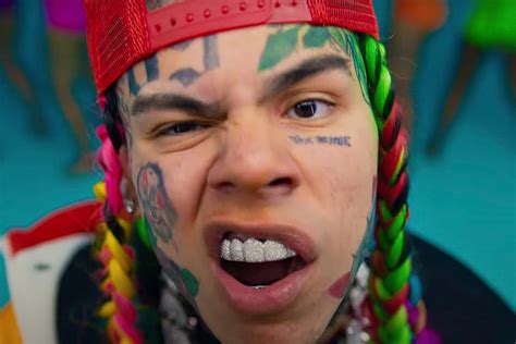 6ix9ine Only Follows One Account On Instagram And Its The Nypd