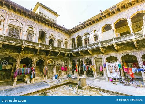 Inner Courtyard Of An Old Haveli In Mandawa Editorial Photography