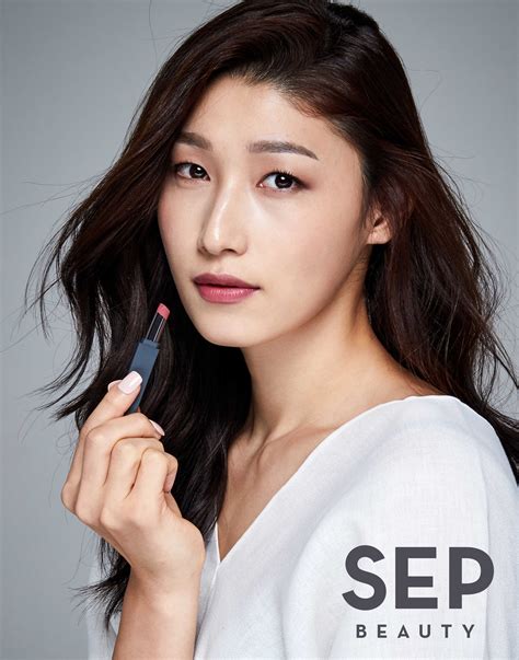 Check spelling or type a new query. 배구선수 김연경, 화장품 브랜드 전속 모델 발탁! '색다른 모습 ...
