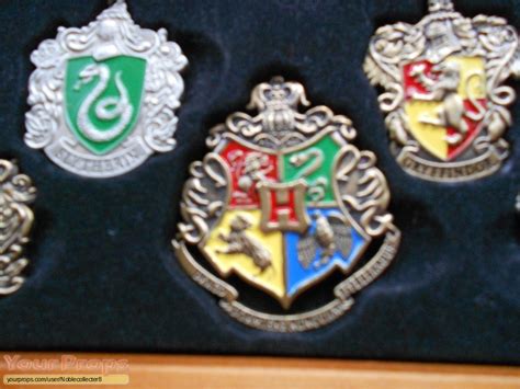 Harry Potter Movies The Hogwarts House Crest Pins The Noble Collection