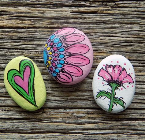 Mini Hand Painted Rocks Decorative Accent Stone Paperweight Hand