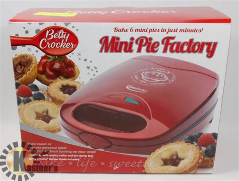 New Betty Crocker Mini Pie Maker Kastner Auctions