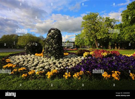 Stadtpark Englischer Garten Hi Res Stock Photography And Images Alamy