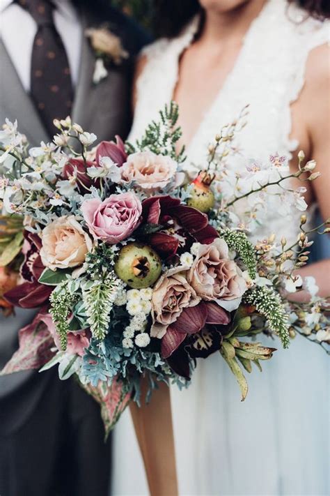Even if they're not technically in season at the time of your wedding, you can. 22 Smoking Hot Winter Wedding Bouquets You Can't Resist
