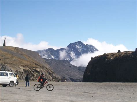 Mountain Biking On World Most Dangerous Road The Start Of Flickr