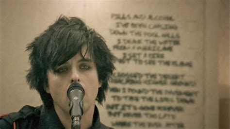 21 guns is a song written and recorded by the american punk rock band green day. Green Day - 21 Guns Official Music Video - 1HP