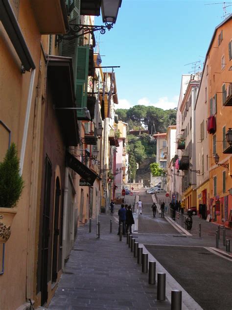 Things to do in nice, france: Nice Vieille Ville | mikestravelguide.com
