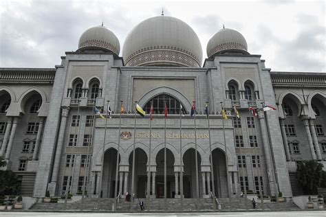 The federal court, the highest court in malaysia, reviews decisions referred from the. Trials in KL, Selangor, Putrajaya courts to be suspended ...