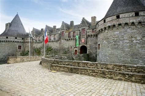 Most_fields it works and returns results from thing where title and loc contains castle and/or pontivy in a relevant order. Pontivy in 2020 | Bretagne, Tourism, Brittany