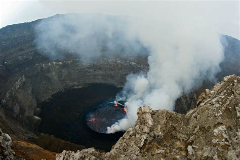 The mount nyiragongo volcano, located north of goma in the congo, erupted on may 22, sparking panic among the city's residents. Best Time to visit, when to go congo safari | Nyiragongo ...