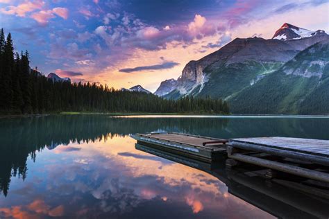 13 Beautiful Banff And Canadian Rocky Mountain Photos