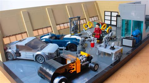 Lego Tony Starks Garage Diorama From Iron Man 1 Youtube