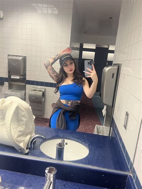 Bella Blu 💙 On Twitter I Love Going To The Airport With Cum On Me Fr