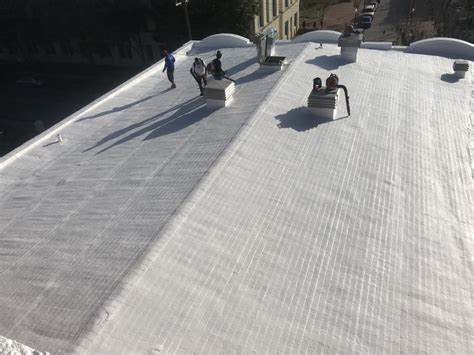 It's called open cell because little pockets of air form providing the insulation value. Orlando, FL Spray Foam and Silicone Commercial Roofing