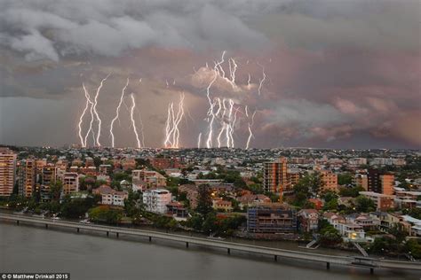 Brisbane, australia current weather report, brisbane, australia, queensland, australia hour by hour 10 day weather forecast, historical weather, weather animated map, holiday weather forecast and more. Brisbane is struck by thunderstorms as photographer ...