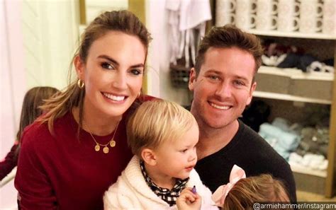 Armie Hammer S Wife Defends Son For Sucking On Actor S Toes
