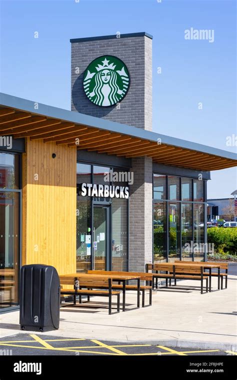 Starbucks Cafe With Outdoor Seating Starbucks Uk Cafe And Drive Thru