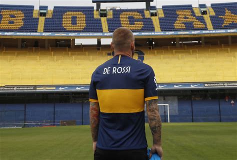Encontrá las mejores noticias de boca juniors y mantenete informado en olé. Boca Juniors 2019-20 Nike Home Kit | 19/20 Kits | Football ...