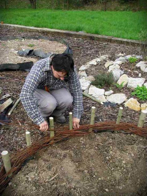 13 Creative Diy Solutions For Raised Garden Beds Webecoist Raised