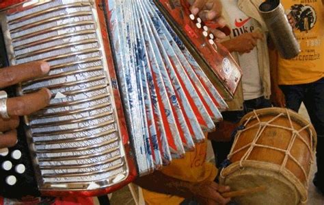 Acordeón Tambora Y Guira Popular Dominican Musical Instruments Dominicano República