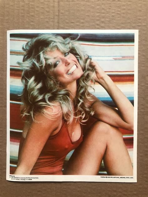 The Story Behind Farrah Fawcett S Iconic 1976 Swimsuit Poster Biography