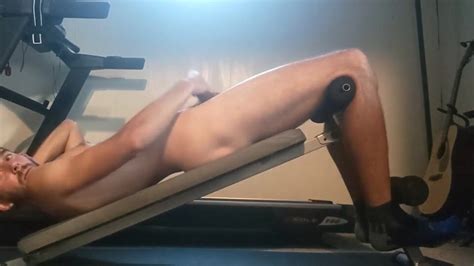 Fit Guy Does Naked Sit Ups En Español