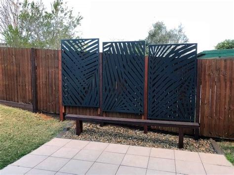 How To Install Garden Screen Panels Garden Design Ideas