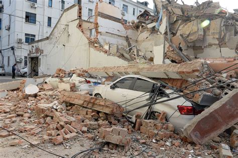 Earthquakes, hurricanes and other natural disasters can also damage the structure of the buildings and cause it to collapse. Rescuers Rush to Scene of Building Collapse in China - NBC ...
