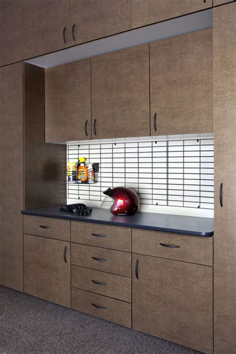 Some also like to incorporate a … garage cabinets read more » Phoenix, AZ Garage Cabinet Colors | Contemporary Closets LLC